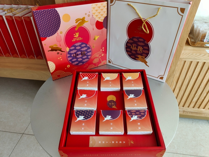 月饼赠亲友，佳节共团圆——燕赵驿行米兰广场烘焙坊中秋精品月饼礼盒抢先亮相1